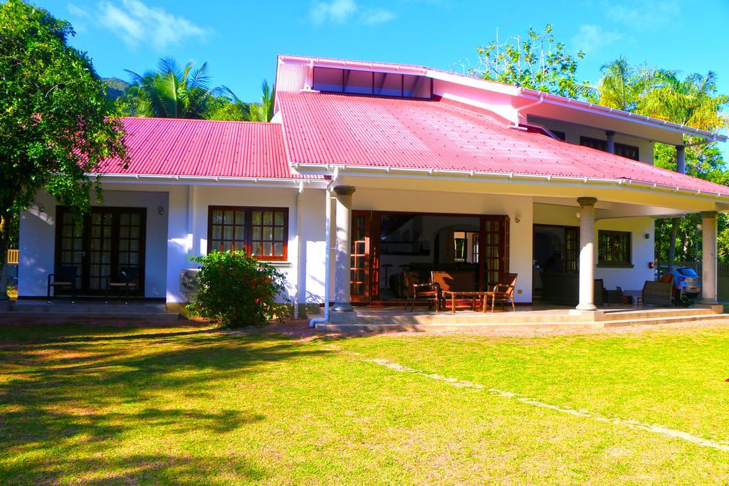 Villa Saint Sauveur Baie Sainte Anne Exterior foto