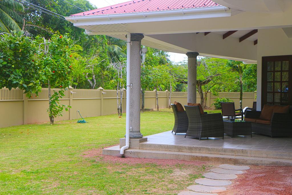 Villa Saint Sauveur Baie Sainte Anne Exterior foto